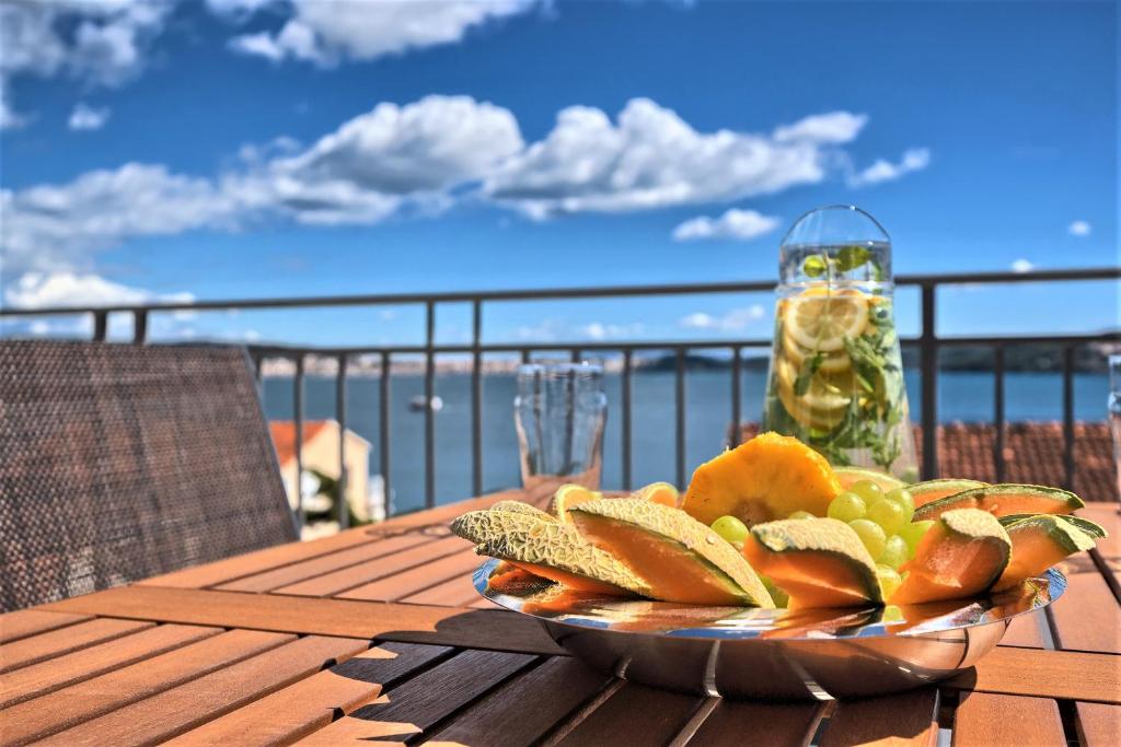 Jedlo v apartmáne alebo blízkom okolí