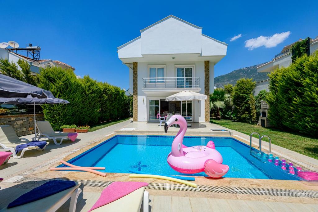 Villa in Center Location for 6 People in Fethiye Ölüdeniz – AWZ 186