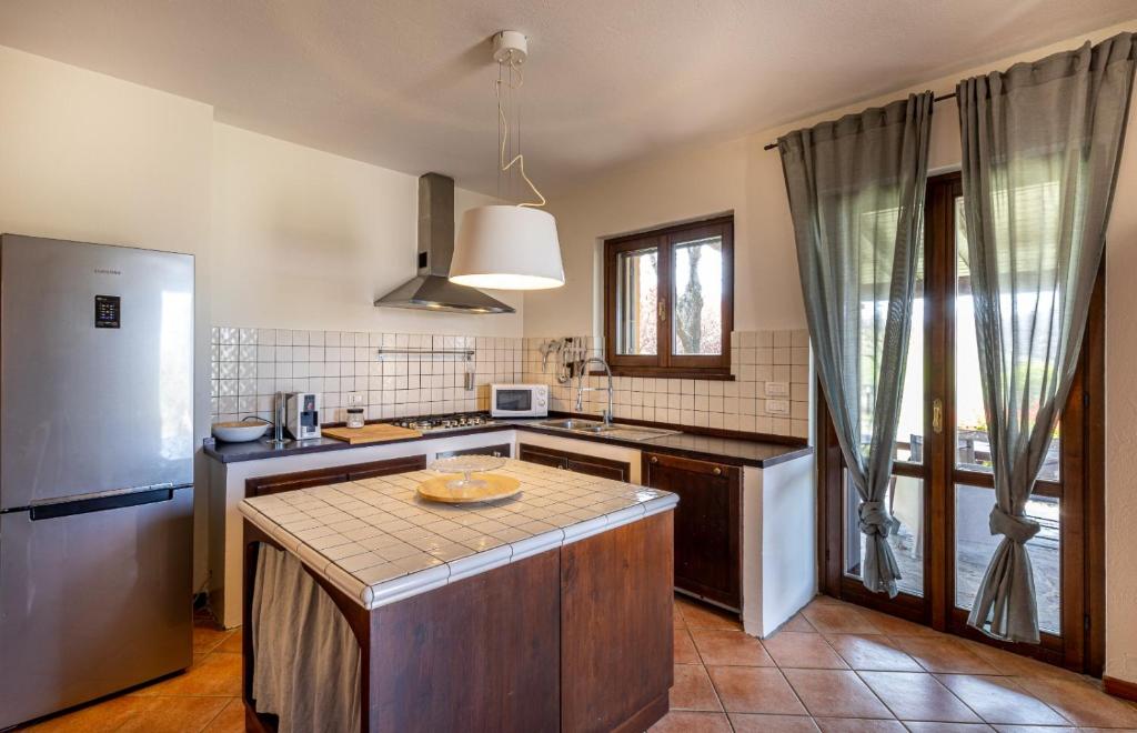Kuchnia lub aneks kuchenny w obiekcie casa vacanze Colonnata