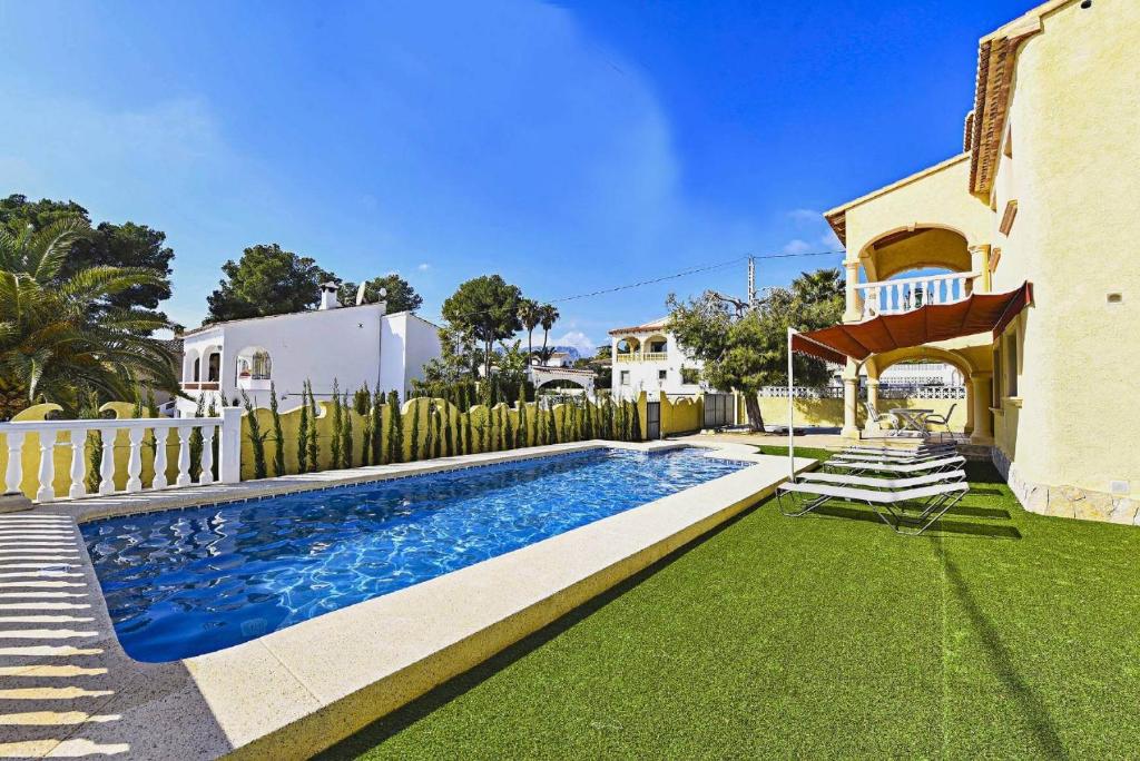 Bazén v ubytování Villa Jesica - PlusHolidays nebo v jeho okolí