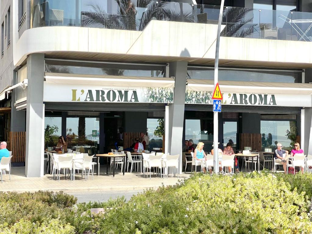 Exclusive Apartments on the first line of Benidorm Mar y Sol ...