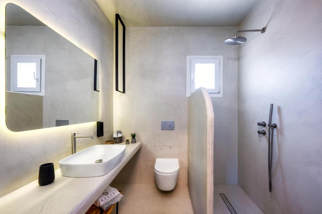 Aelia Luxury Suites - 18