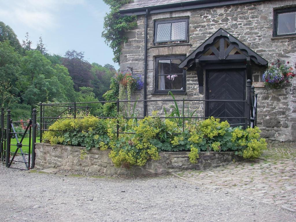 Gamekeepers Cottage in Llangadog, Carmarthenshire, Wales