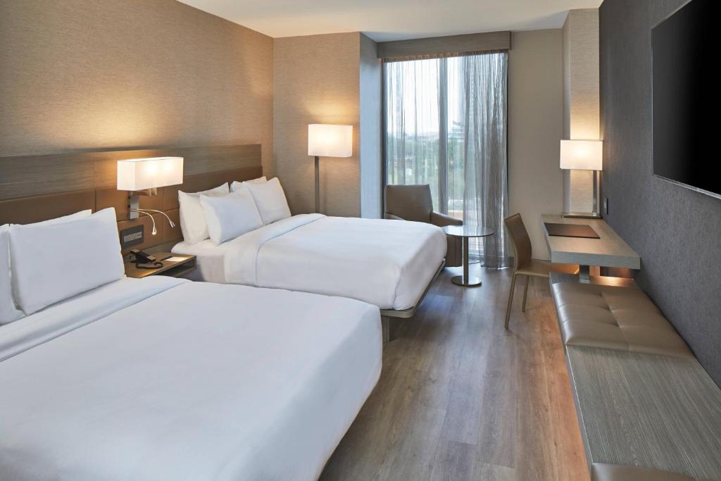 Postel nebo postele na pokoji v ubytování AC Hotel Miami Wynwood