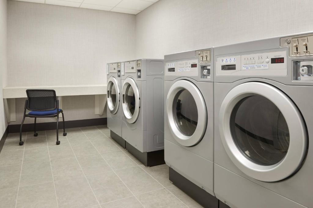 Fairfield by Marriott Niagara Falls, Canada - Resim 21