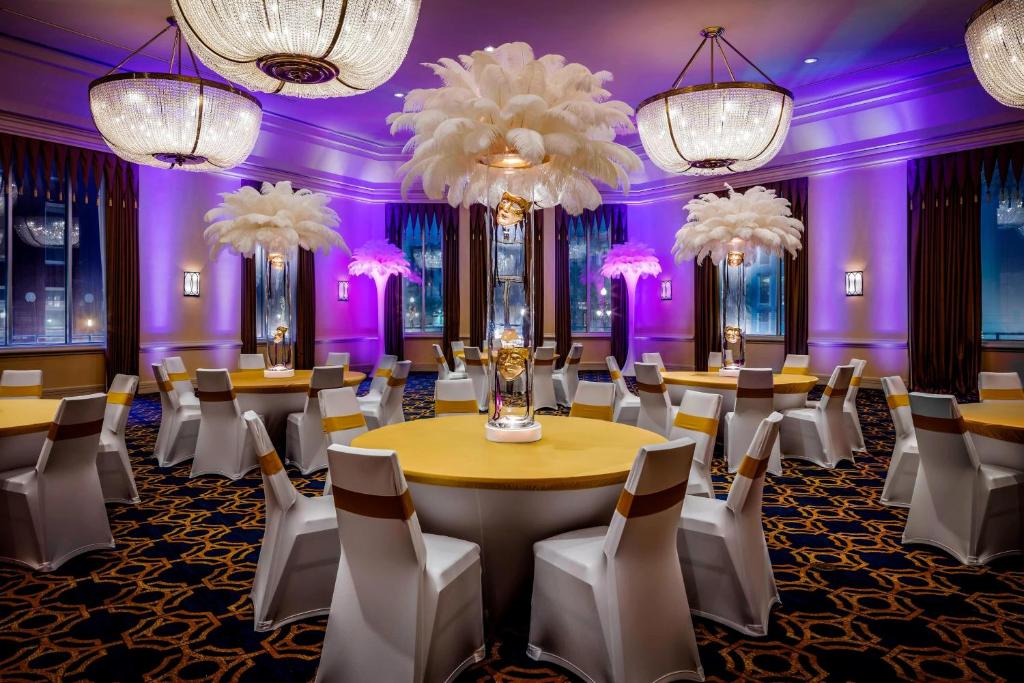 Sheraton New Orleans Hotel photo