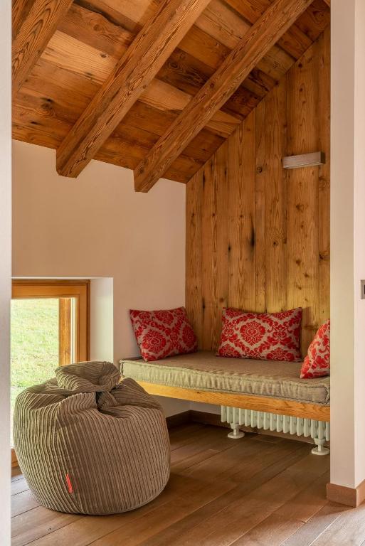 A seating area at Casera Cornolera