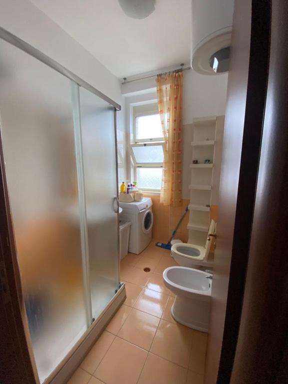 Apartament me qera 3+1 Shkoder (prane Katedrales) - Imazhi 3