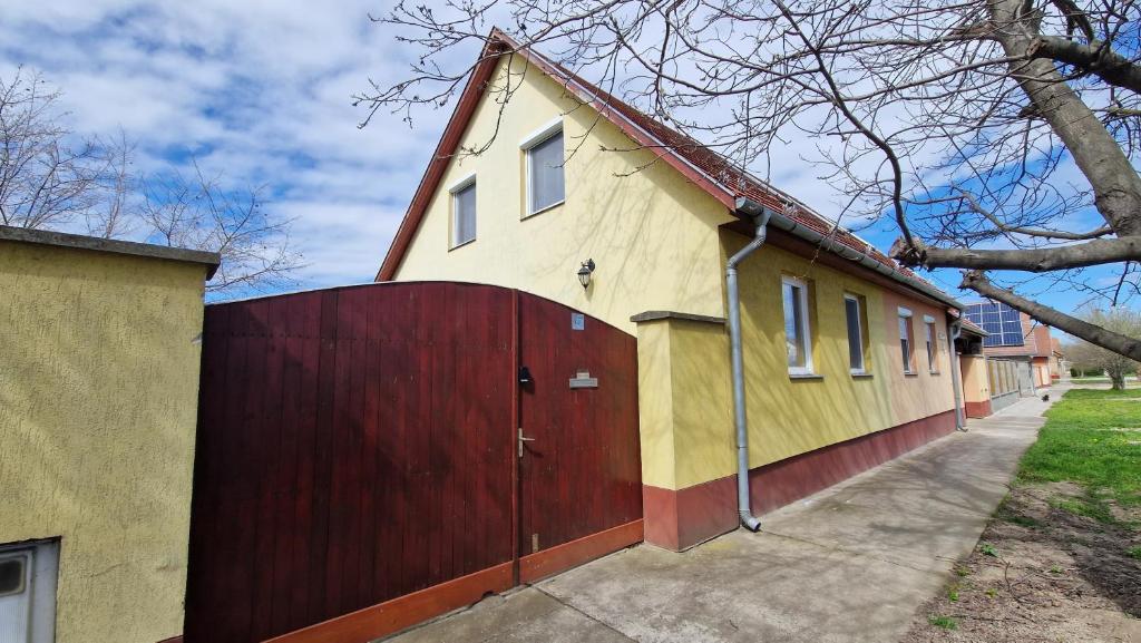 Longapartman 6900 Makó, 84 Hosszú utca kép - 1