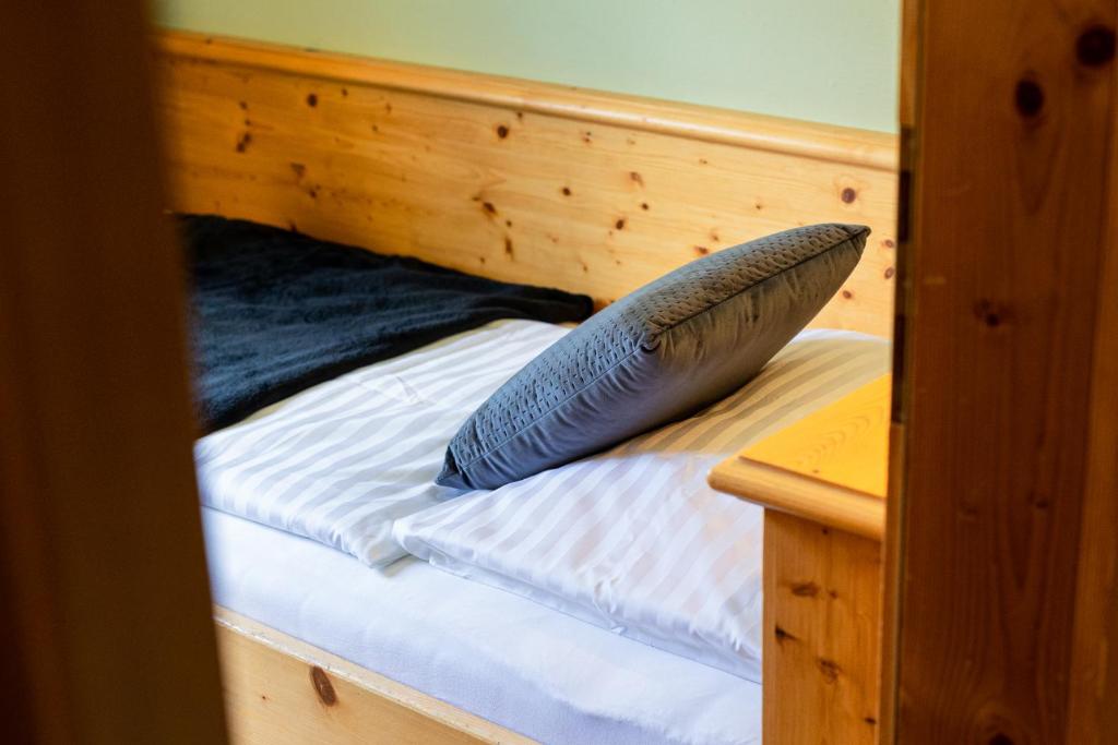 Postel nebo postele na pokoji v ubytování Wellness Aparthotel "Lechlife" incl Pool - 400m zum LIFT