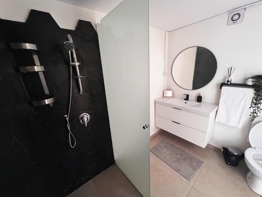 Bagno di Ajami Guest House