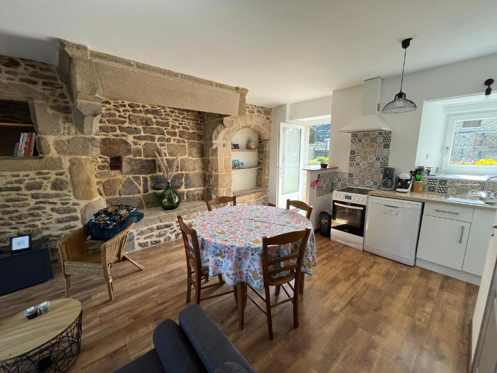 Η κουζίνα ή μικρή κουζίνα στο La maison d'André