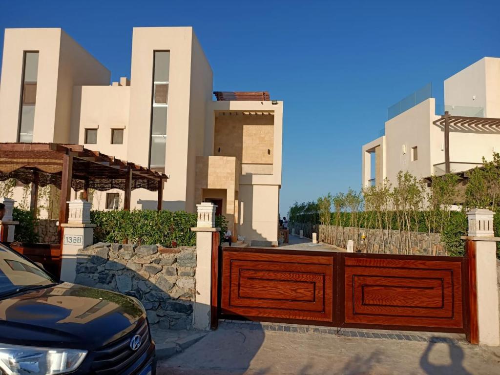 a car parked in front of a house at Villa Fanadir, El Gouna in Hurghada
