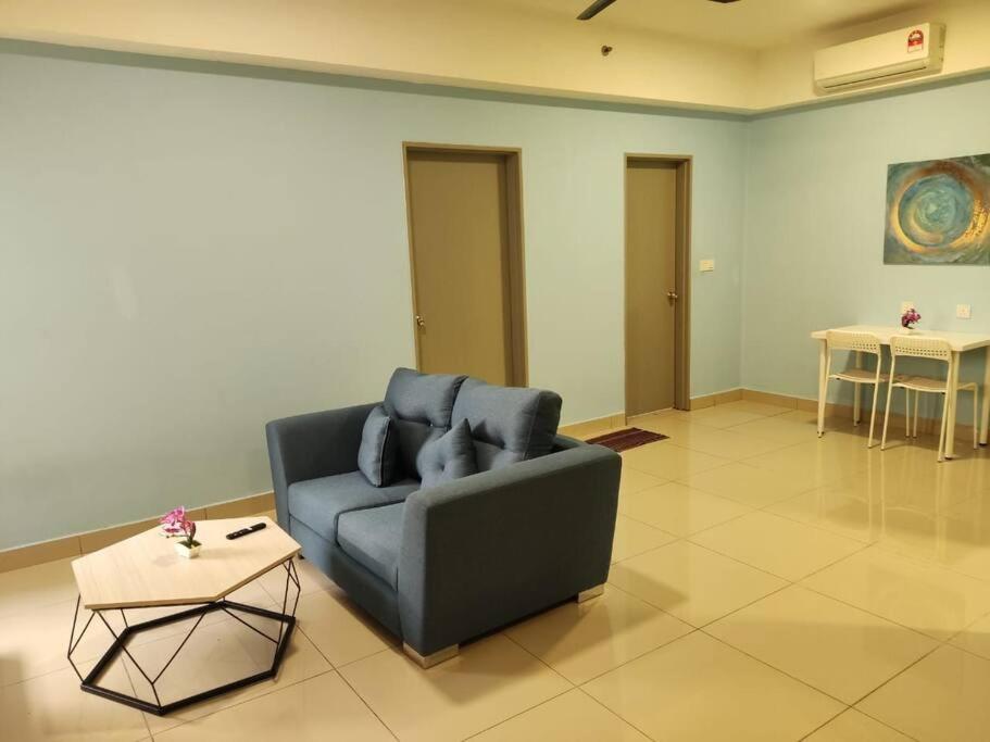 Gallery image of HB305-2 bedroom-WiFi-Netflix-Parking-Swimming Pool, 3057 in Cyberjaya