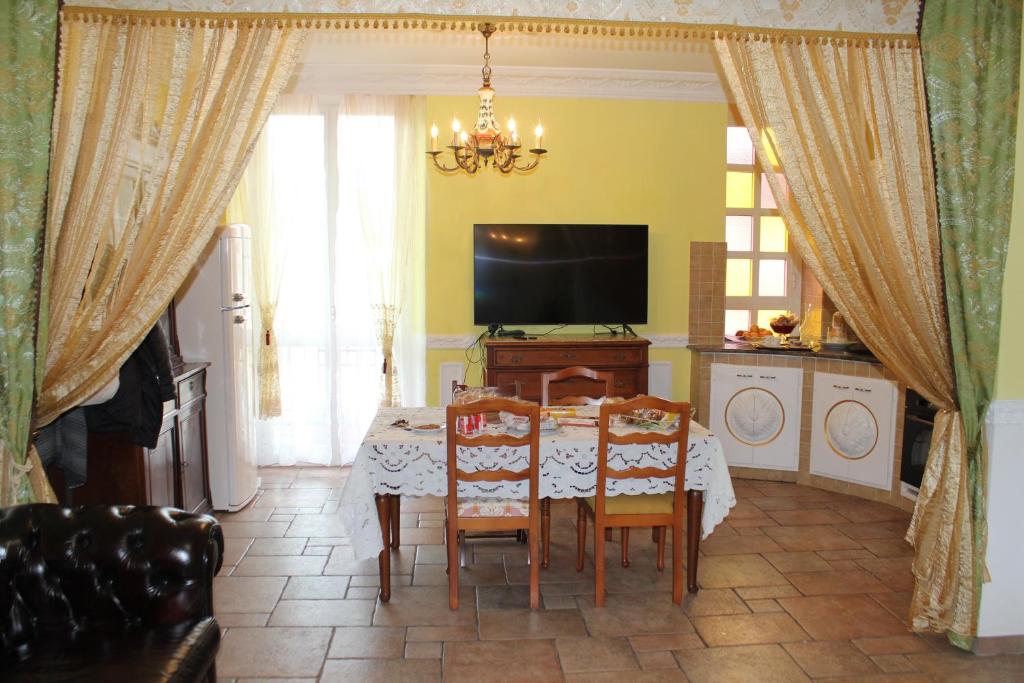 TV a/nebo společenská místnost v ubytování Bed And Breakfast SOPRANOS