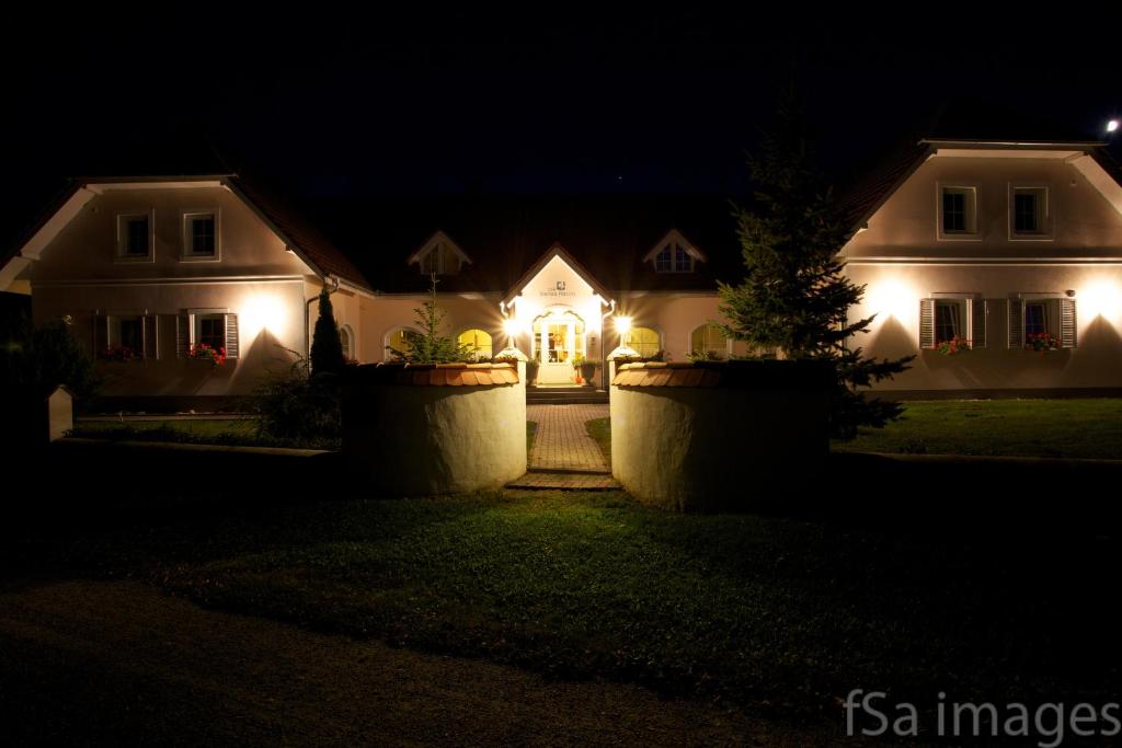 Zahrada ubytování Hotel Zsida