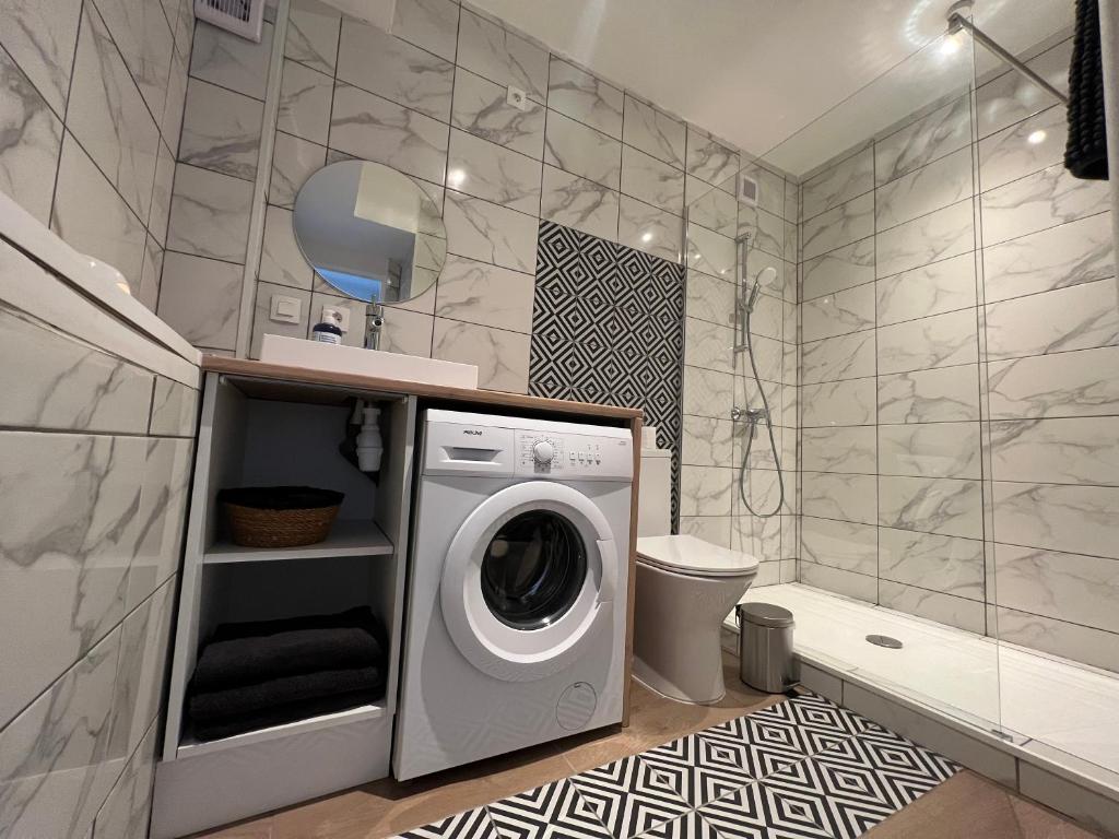 TABI APPART ,MODERN CHIC vs FREE PARKING,WIFI,DRAPS - Appartement Avec Vue Sur Montagne