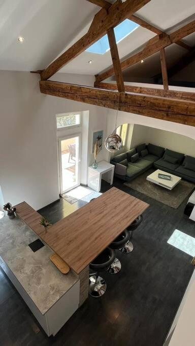 Posedenie v ubytovaní Villa entièrement rénovée avec piscine en plein coeur de Bastia - Corse