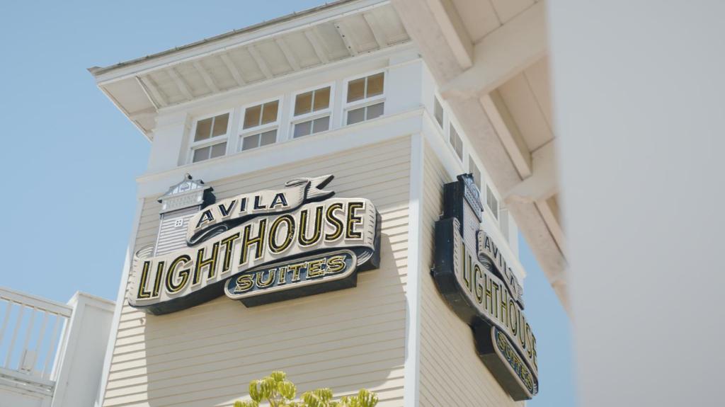 Certifikát, hodnocení, plakát nebo jiný dokument vystavený v ubytování Avila Lighthouse Suites