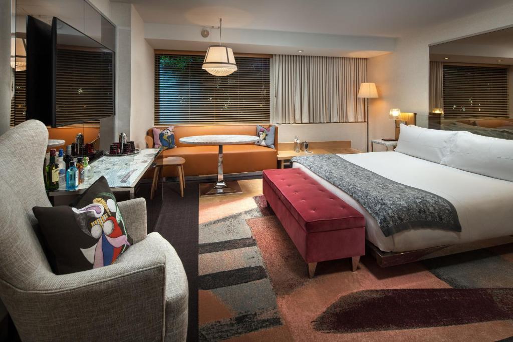 SLS Hotel, a Luxury Collection Hotel, Beverly Hills - Superior Room, Guest Room, King