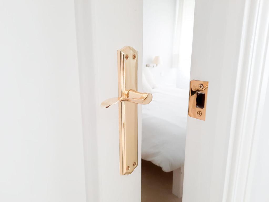 Triana Suite Torre Sevilla, parking free gratis!, Seville ...