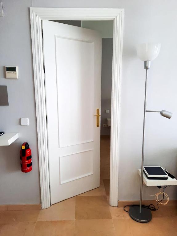 Sevilla Suite Torre Triana, parking free gratis! - 17