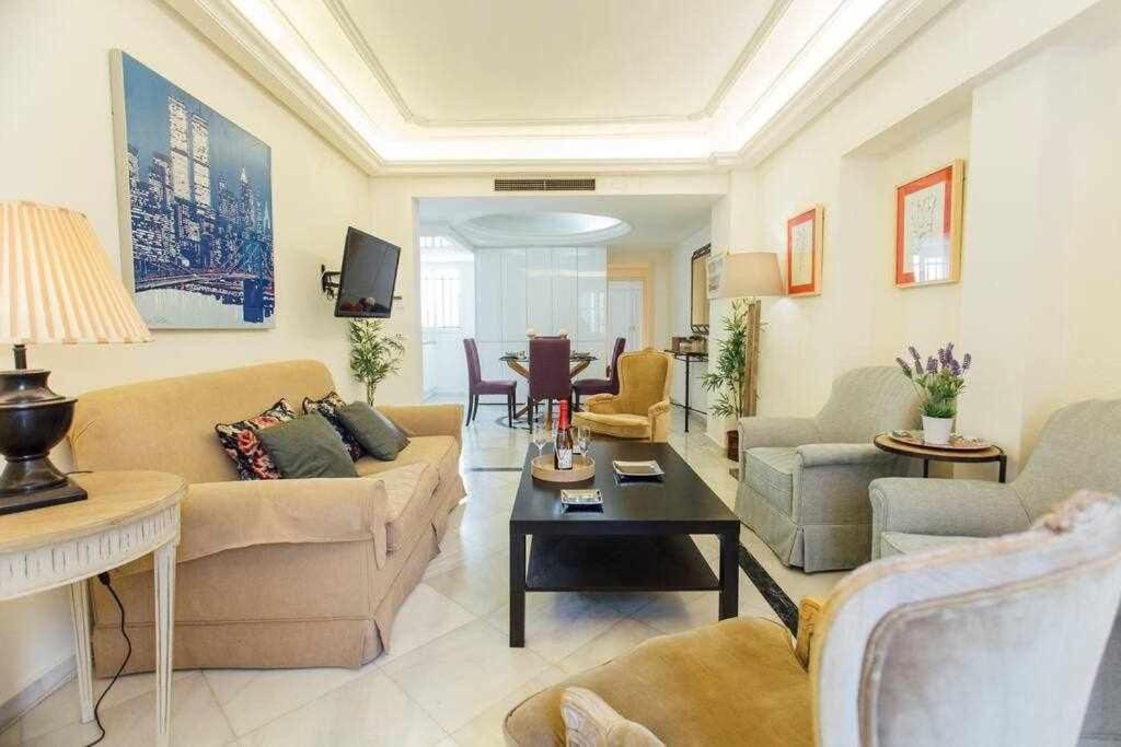 Posedenie v ubytovaní Apartamento Boutique Abades