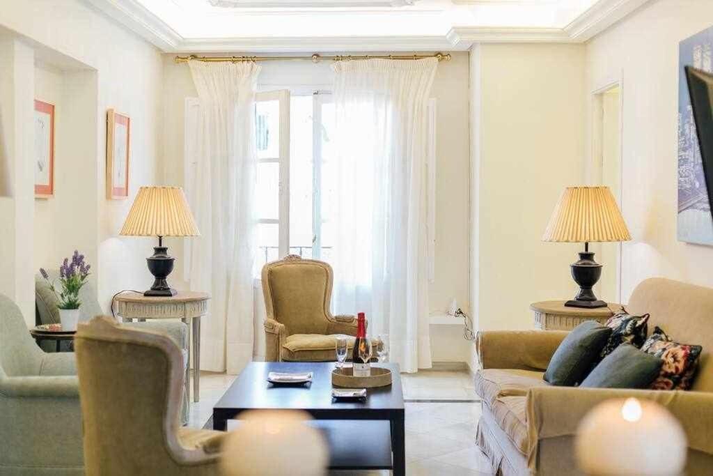 Posedenie v ubytovaní Apartamento Boutique Abades