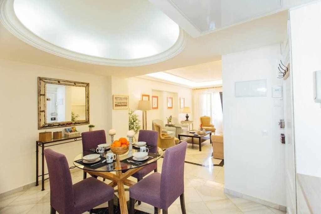 Posedenie v ubytovaní Apartamento Boutique Abades