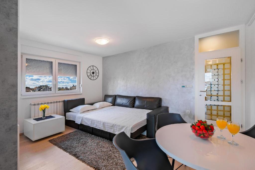 Apartment Zagreb, 0-24, self service check-in, free parking - 13