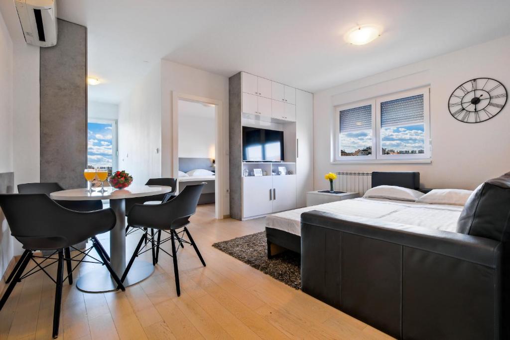 Apartment Zagreb, 0-24, self service check-in, free parking - 12