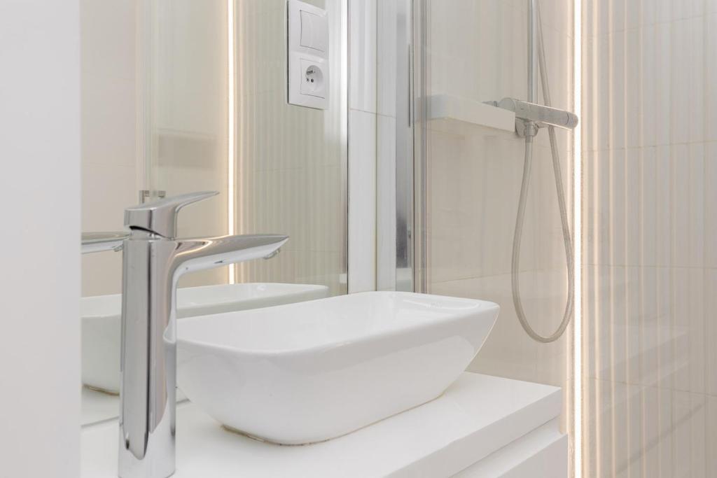 Apartament Bielany 3 min from metro with 5-meals per day diet catering, air conditioning and free parking - 2