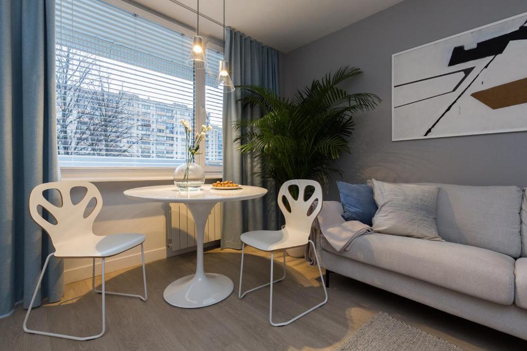 Apartament Bielany 3 min from metro with 5-meals per day diet catering, air conditioning and free parking - 4