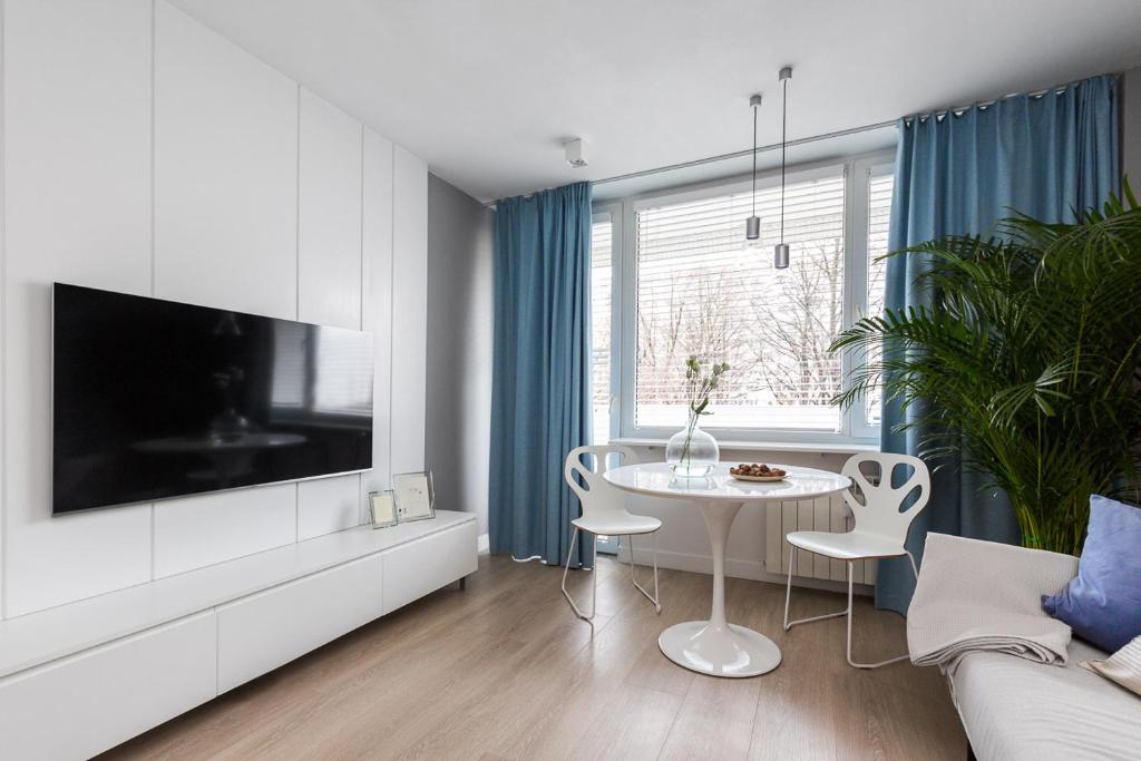 Apartament Bielany 3 min from metro with 5-meals per day diet catering, air conditioning and free parking - 1