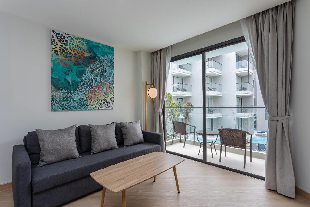 Phuket Emerald Beach Resort - 16