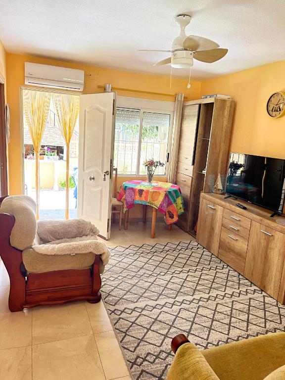 Fotografie z fotogalerie ubytování Bonito bungalow v destinaci Torrevieja