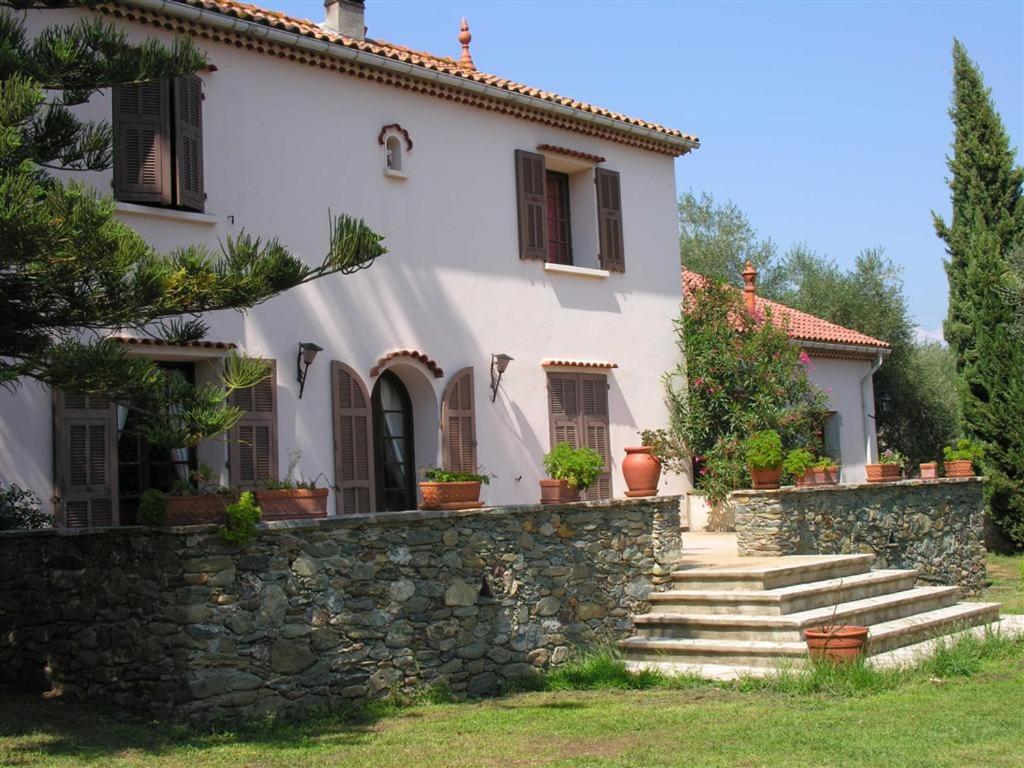 Zahrada ubytování Domaine Le Clos des Oliviers