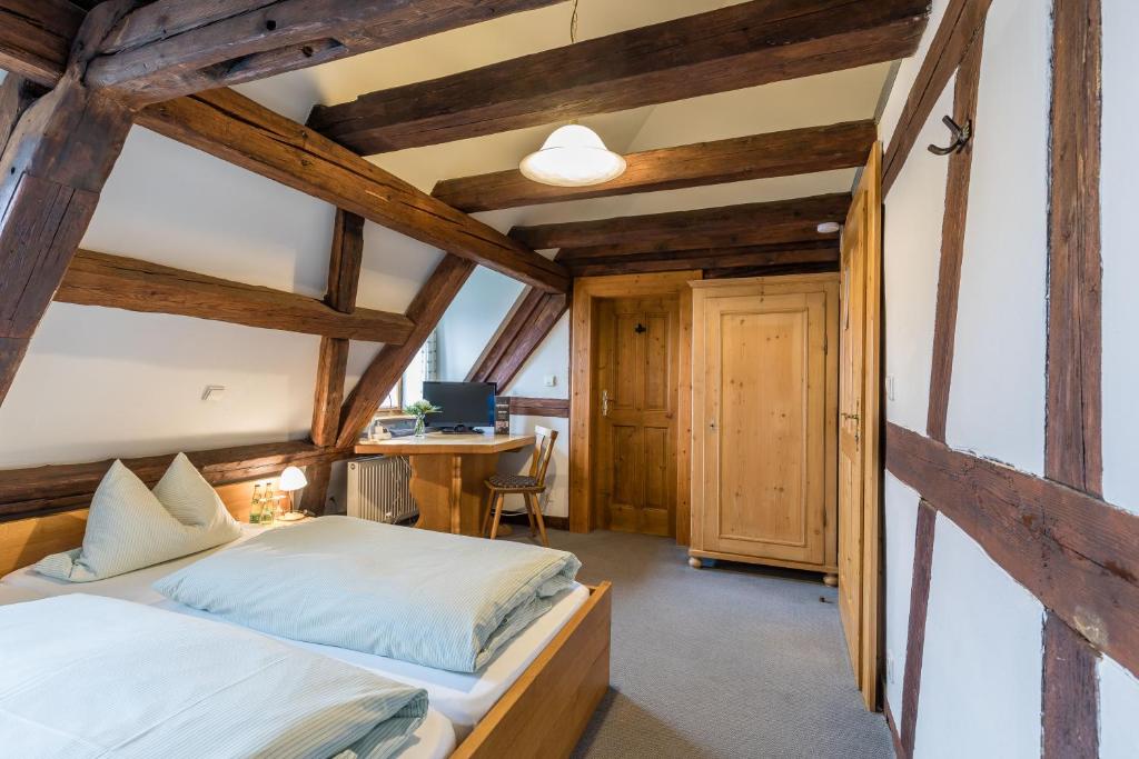 Postel nebo postele na pokoji v ubytování Hotel Meisnerhof