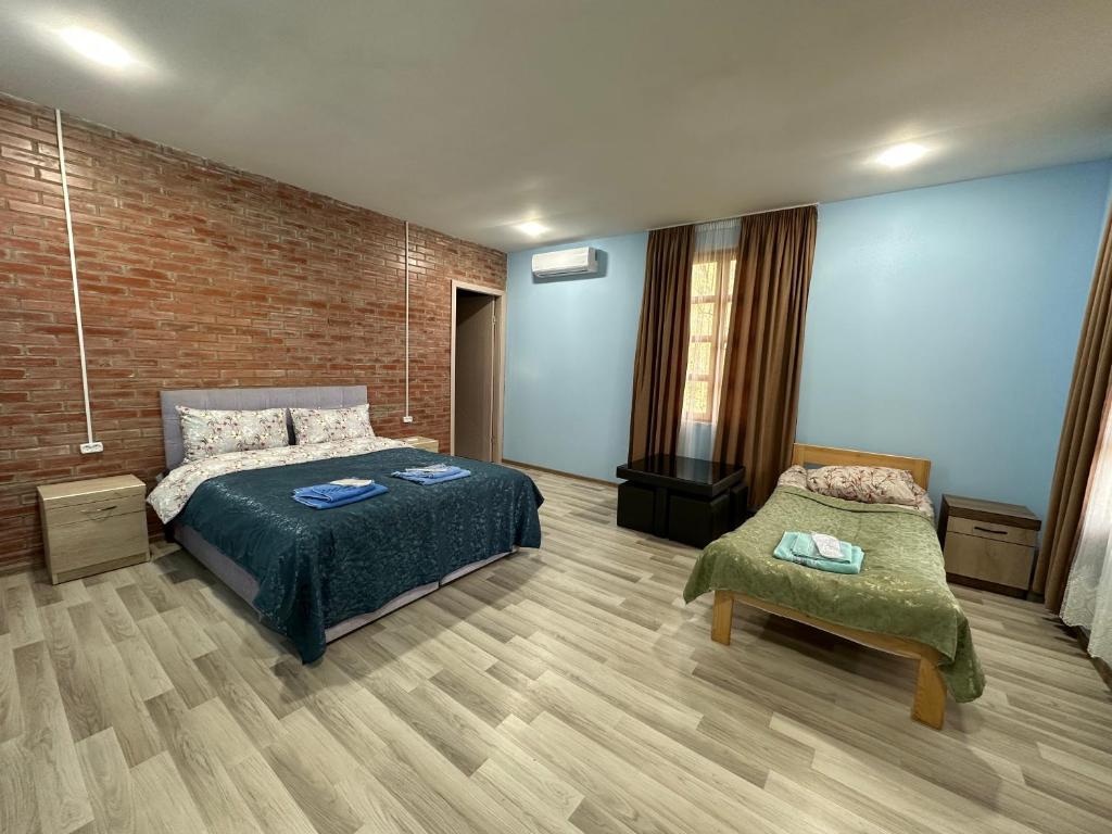 Martvili canyon cottage - Triple Room With Private Bathroom