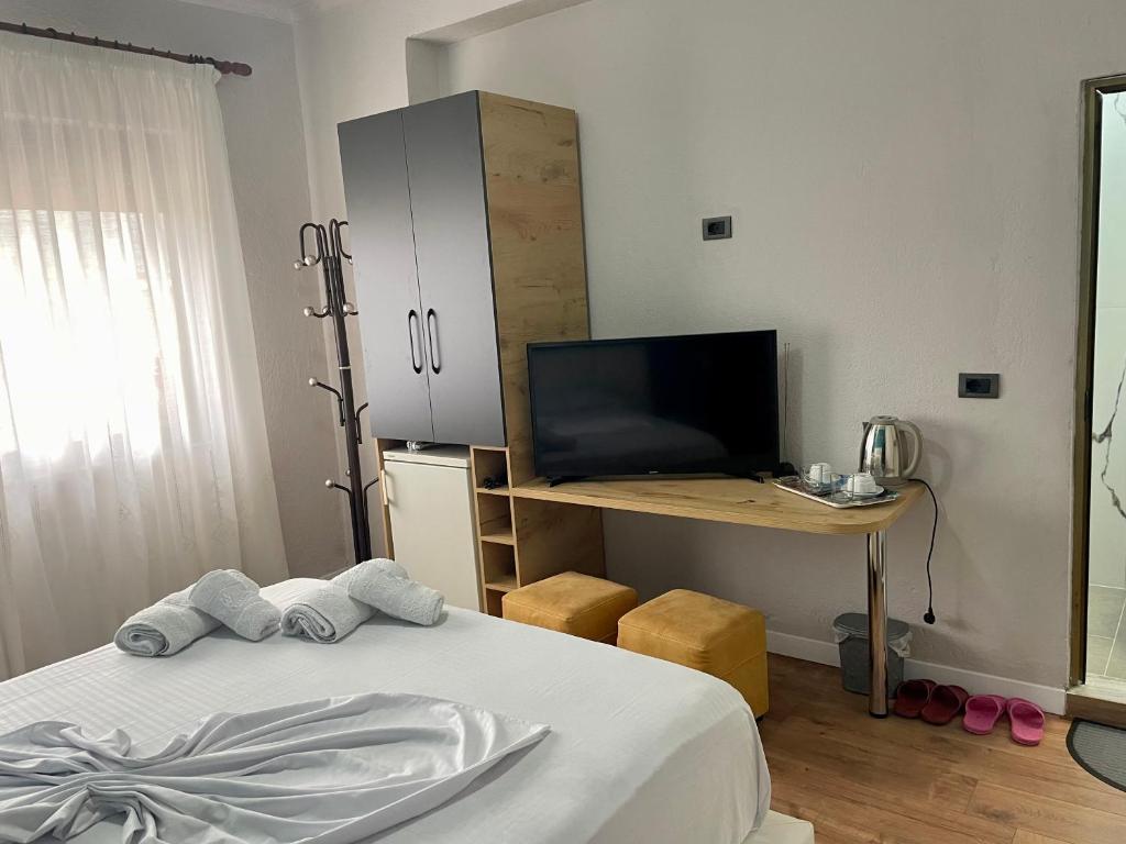 Central room private entry and bathroom - Imazhi 7