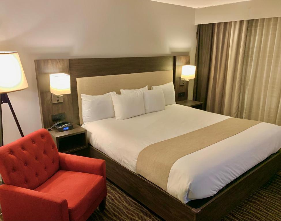 Country Inn & Suites by Radisson, Rochester-Pittsford-Brighton, NY - 