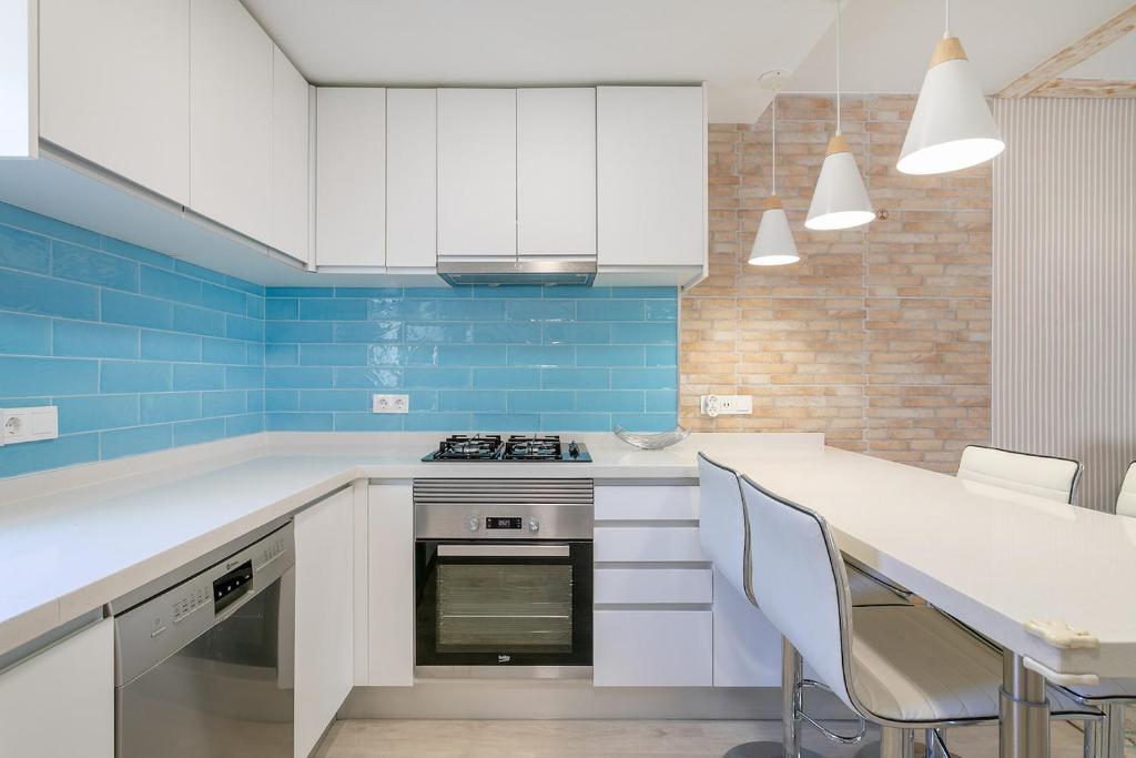 Bonita casa en urbanización privada muy cerca del mar y de ...
