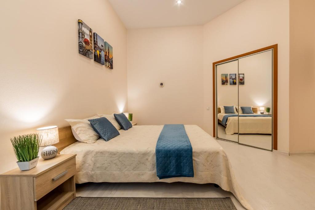 Фотография из галереи 2к квартира між Майданом та Софією Київською в Киеве