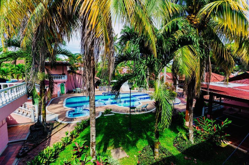 La alberca dentro o cerca de Hotel Sunrise By Hype