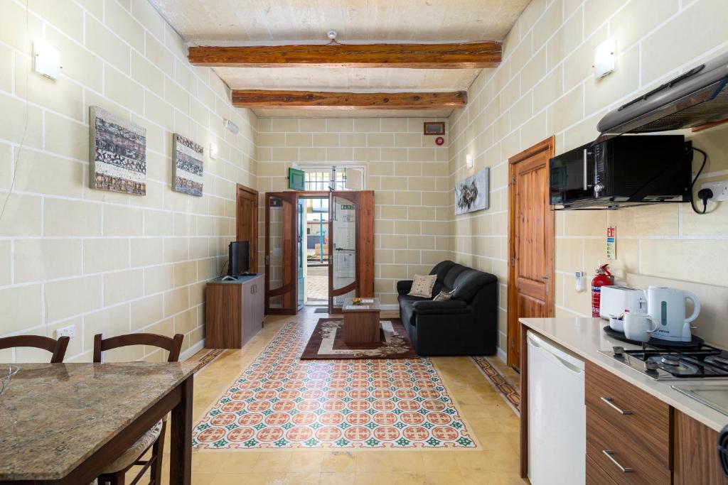 Quayside Apartments - 1