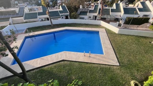Bazén v ubytovaní El nido del amá alebo v jeho blízkosti