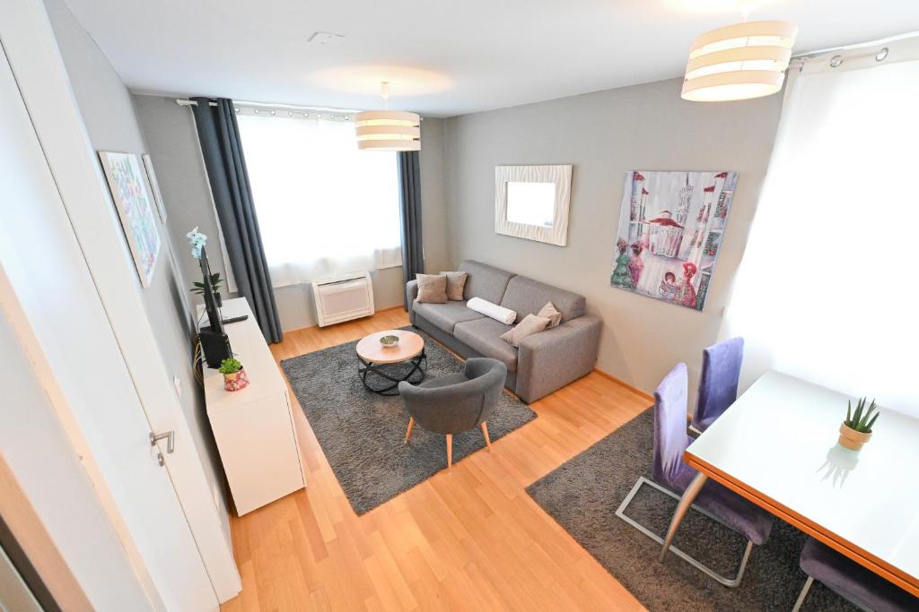 Posedenie v ubytovaní Apartman Zadar City inn 2 & FREE PRIVATE PARKING