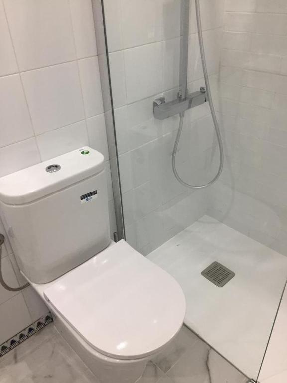 A bathroom at Apartamento La Barrosa, Chiclana