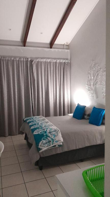 The Cradle's Rest Guest House - Habitación Doble Con Patio
