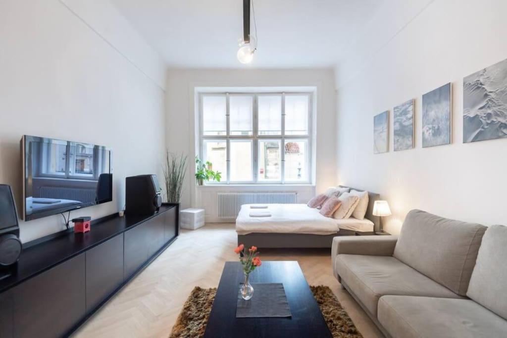 Old Town Square Luxury Apartment, Prague (updated prices 2024)